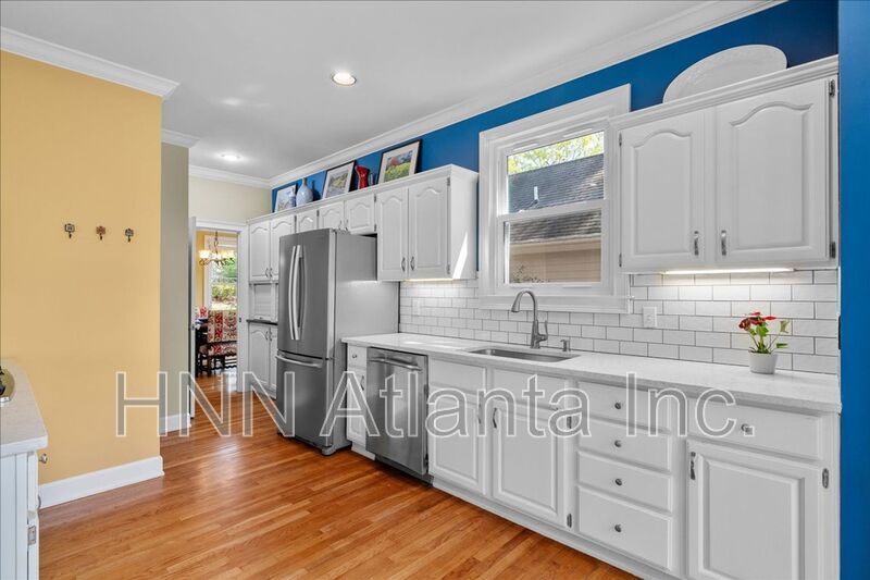 Classic Comfort Meets Modern Style in Garden Hills property image