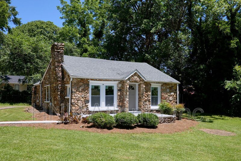 Charming Stone Cottage in the Heart of Decatur property image