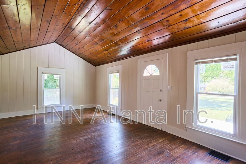 Charming Stone Cottage in the Heart of Decatur property image