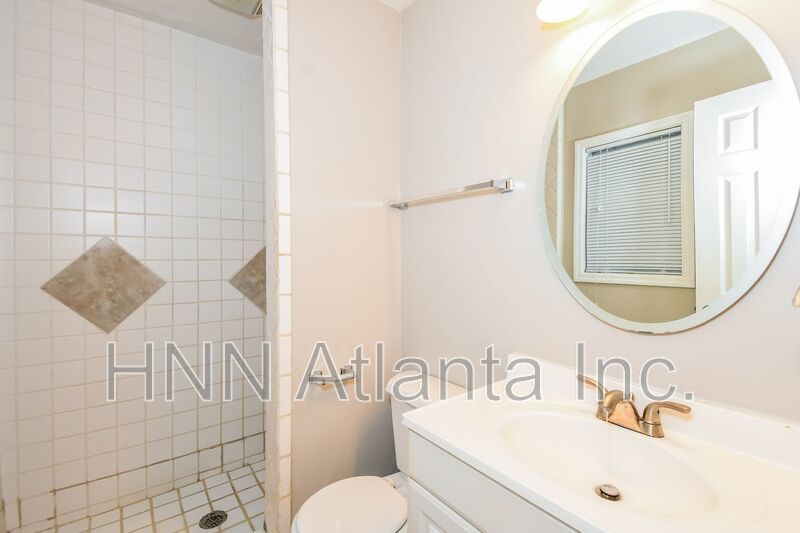 Gorgeous 3BR Home with Covered Parking in Prime Kennesaw Location property image