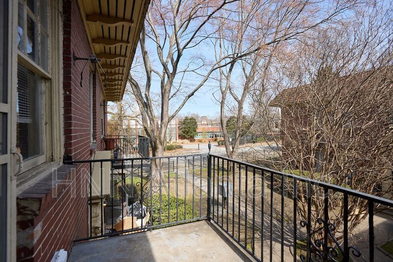 Spacious 1/1 in Midtown Neighborhood property image