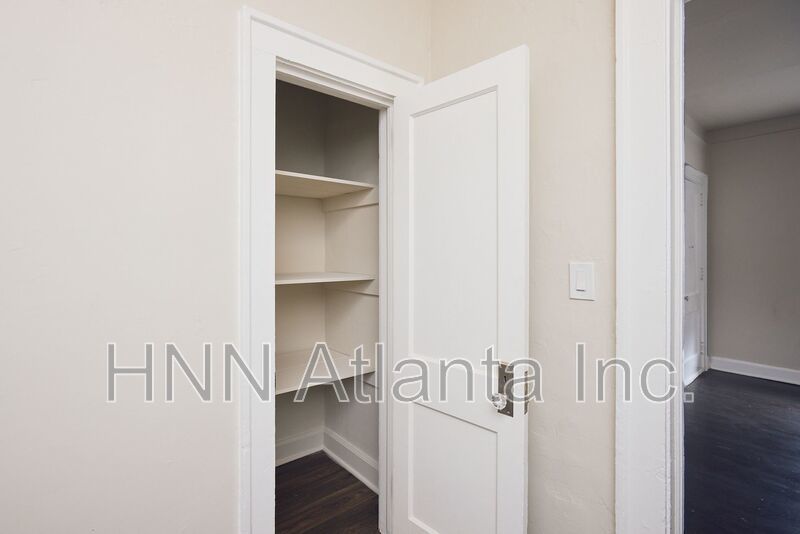 Spacious 1/1 in Midtown Neighborhood property image