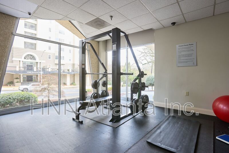 Furnished Buckhead Studio in Prime Peachtree Location property image