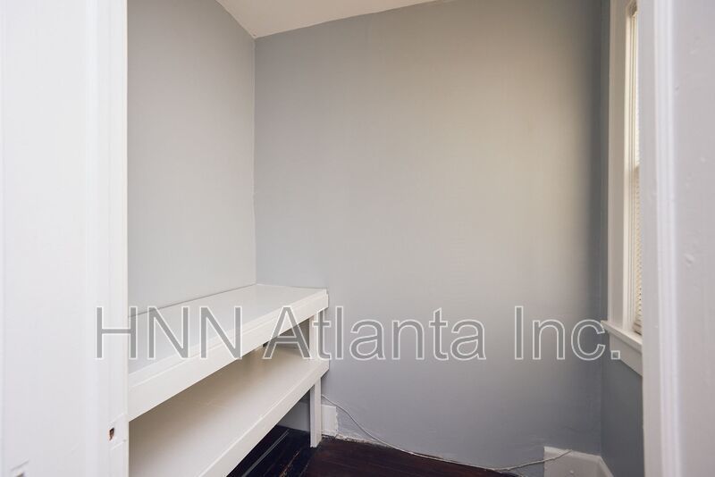 Charming Midtown 2/2 with Private Balcony property image