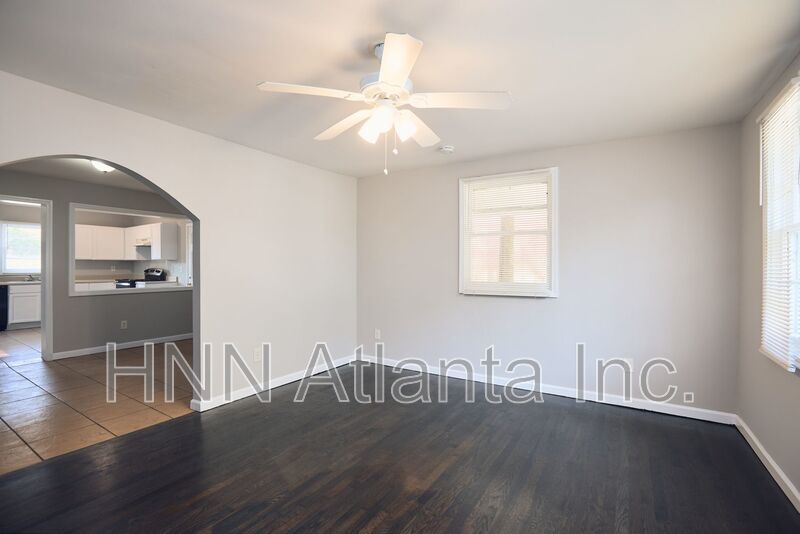 Bright & Spacious 3BR Home in Carroll Heights property image