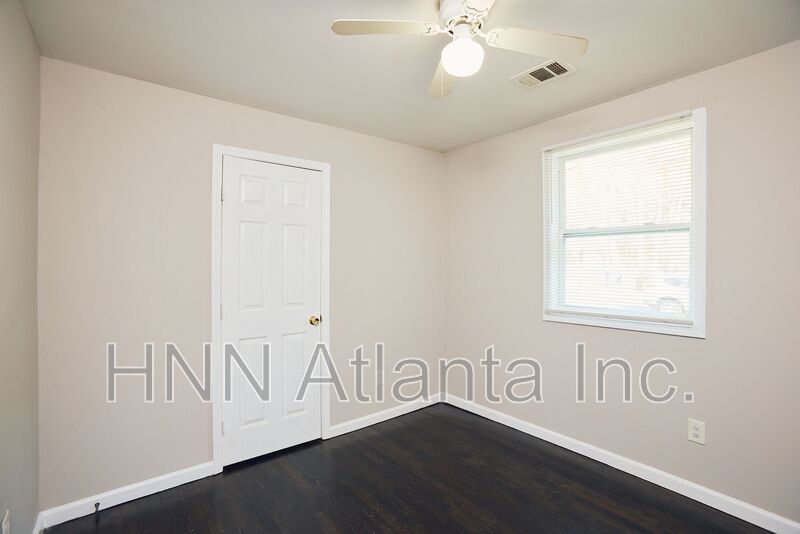 Bright & Spacious 3BR Home in Carroll Heights property image