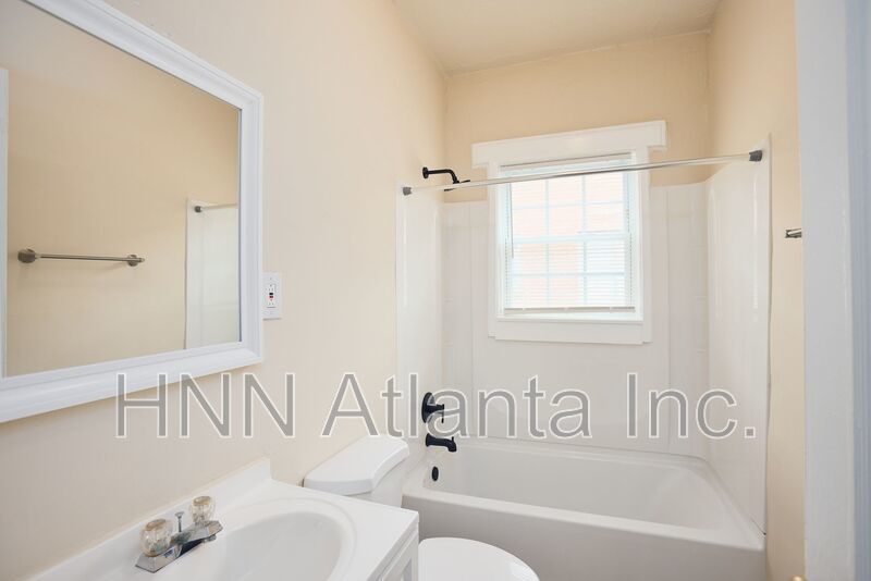 Bright Studio in Beltline–Little Five Points Area property image