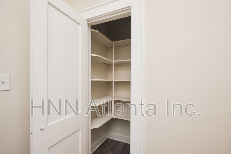 Spacious 1/1 in Midtown Neighborhood property image