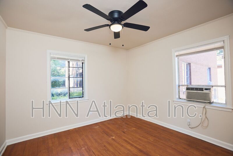 Sunlit One-Bedroom with Hardwood Floors & Easy City Access property image