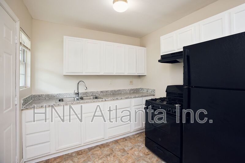 Classic Charm Meets Modern Comfort in Marietta property image