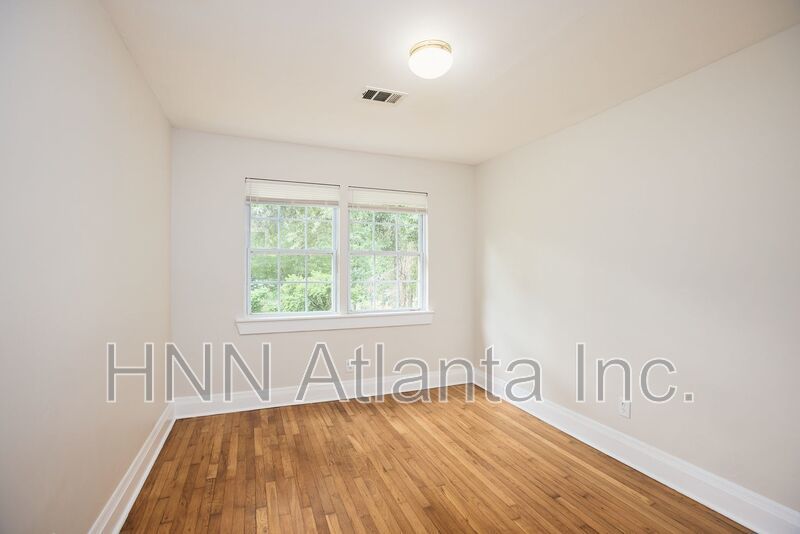 Classic Charm Meets Modern Comfort in Marietta property image