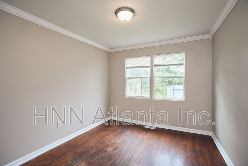 Classic Charm Meets Modern Comfort in Marietta property image