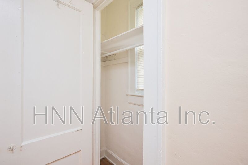 Spacious 1/1 in Midtown Neighborhood property image