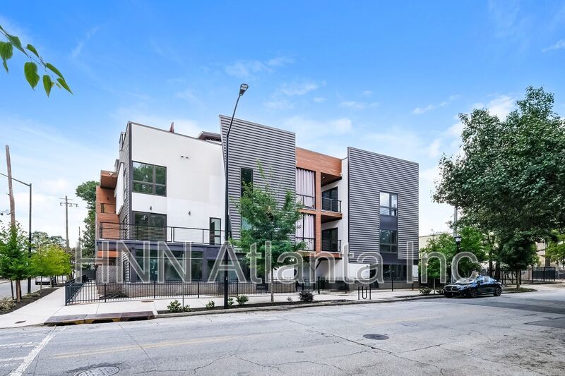 Sleek 2BR Townhome-Style Condo with Rooftop Deck property image