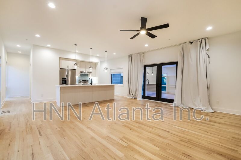 Sleek 2BR Townhome-Style Condo with Rooftop Deck property image
